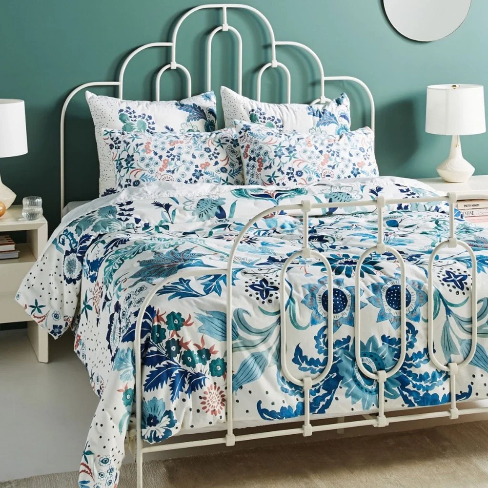 HTF Anthropologie Velvet Hollyhock Quilt